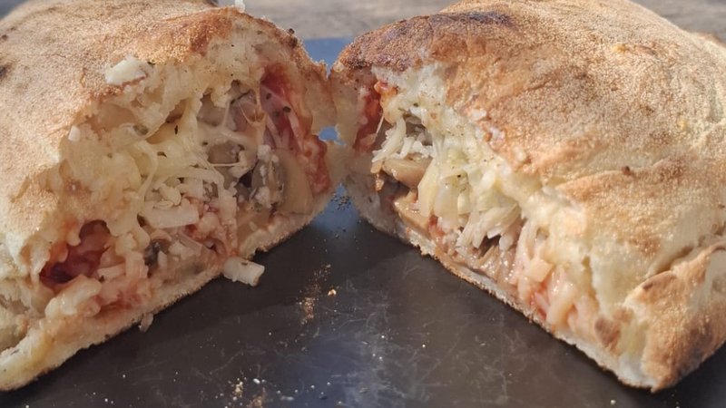 Pizza Falzone