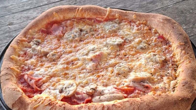 Pizza Reine